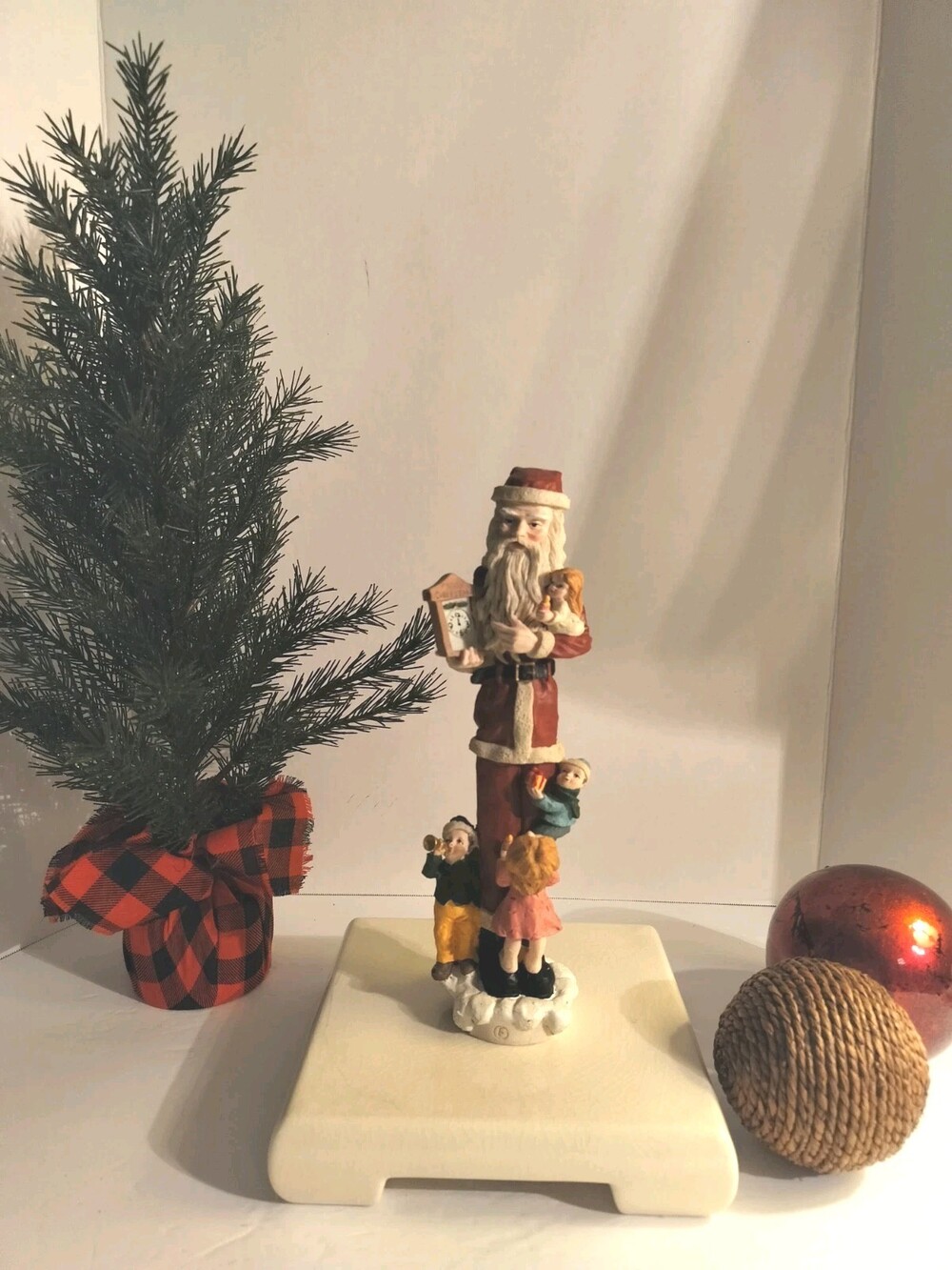 Vintage 1994 Handpainted Cast Resin Santa Figure with Children, EUC